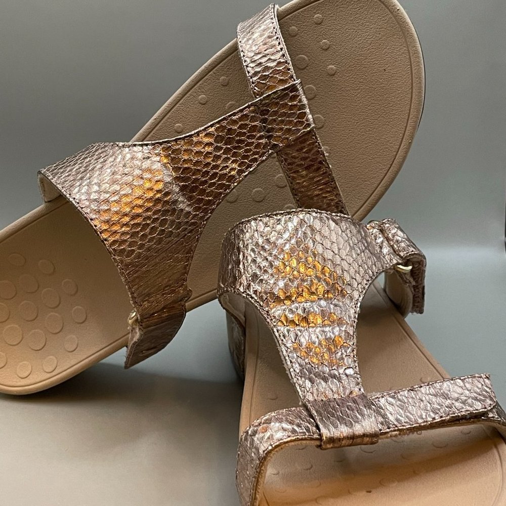 Vionic Women's Sandals in Metallic Rose Gold